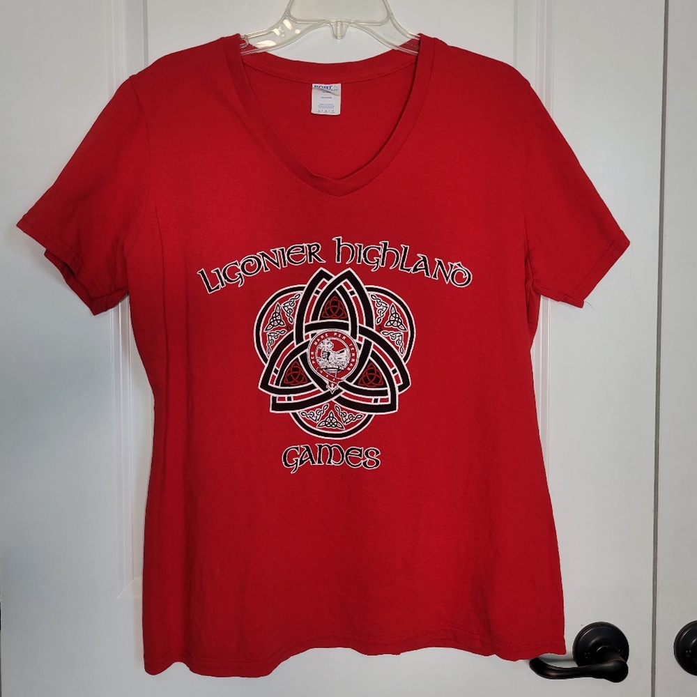 Ligonier Highland Games Year 63 Celtic Knot Womens Size L Red V Neck T-Shirt